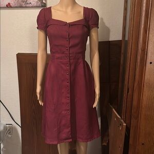 GAALA Elegant Burgundy Button-Down Linen Dress